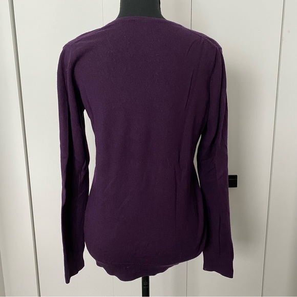 Lacoste V neck sweater size 40 - Picture 3 of 4